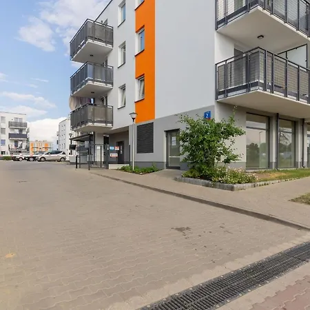 Szlachecka With Balcony & Parking By Renters * ורשה