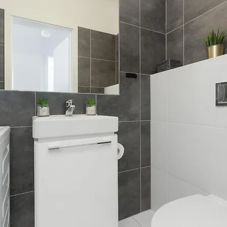 Lejlighed Szlachecka With Balcony & Parking By Renters