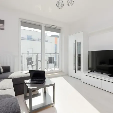 Szlachecka With Balcony & Parking By Renters *