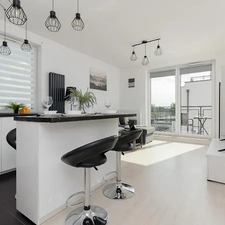 Szlachecka With Balcony & Parking By Renters * وارسو