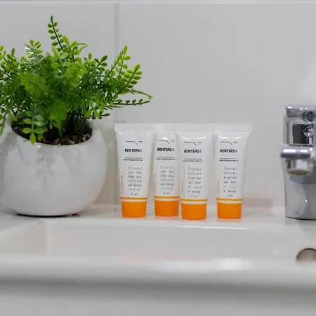 Szlachecka With Balcony & Parking By Renters 아파트 바르샤바